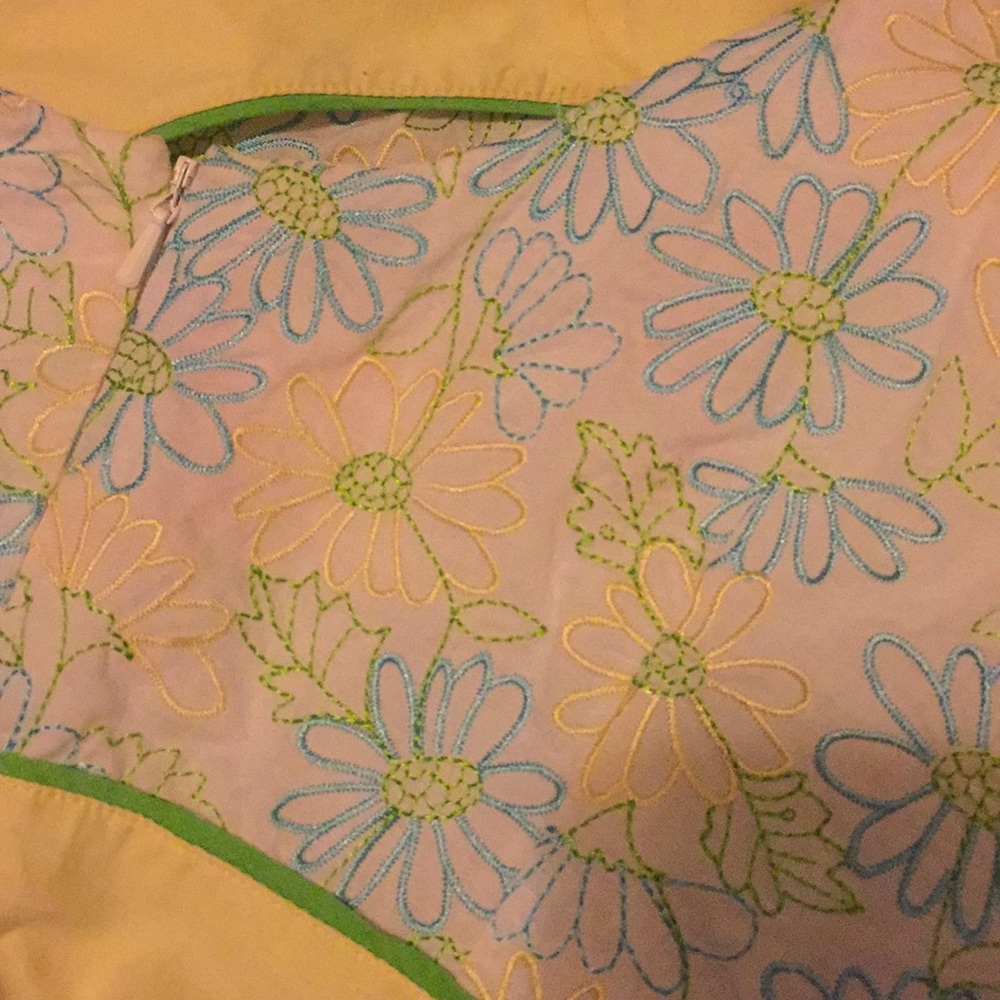 Lilly Pulitzer Floral Sleeveless‎ Dress with Green Accents - Picture 6 of 8